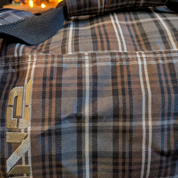 Retro Dakine 51L EQ Bag. Brown Plaid Duffle Bag - Picture 3 of 6
